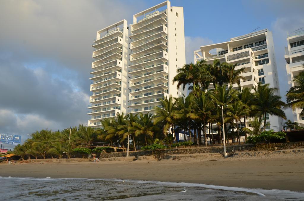 Resort Playa Azul Departamentos Frente Al Mar Tonsupa Esterno foto