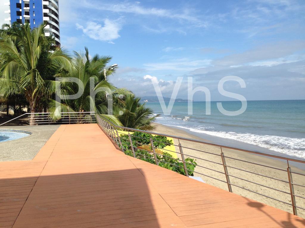 Resort Playa Azul Departamentos Frente Al Mar Tonsupa Esterno foto